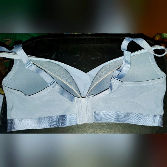[42D] Déesse Lingerie - Powder Blue Padded Wireless Lounge Bra (NWOT) - Picture 2 of 10